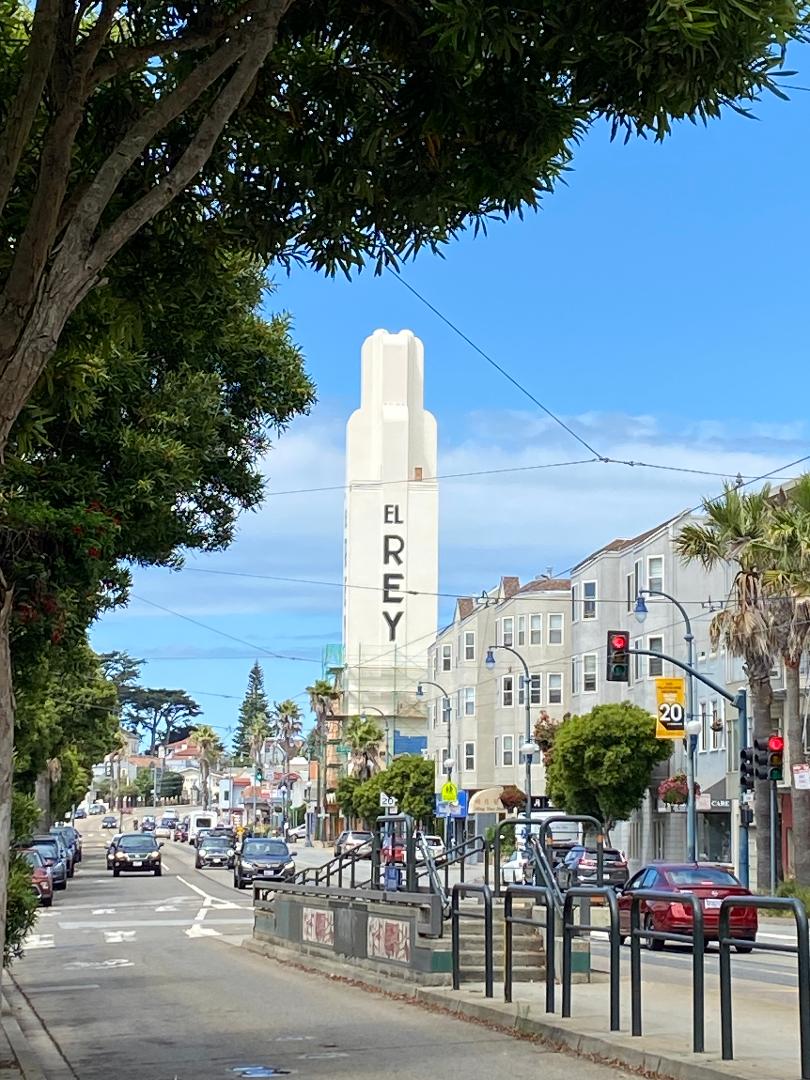 El Rey on Ocean Avenue
